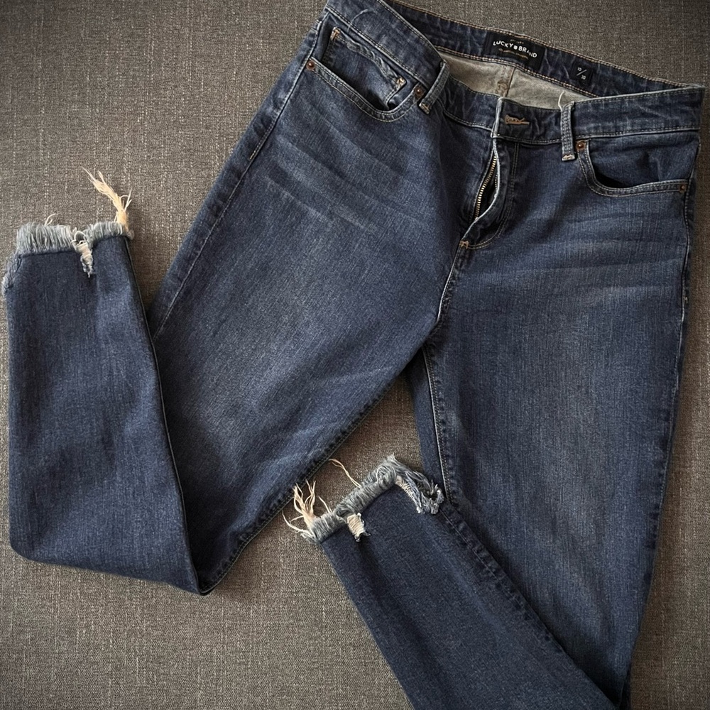 Lucky Brand Women’s Dark Blue Frayed Skinny Jeans